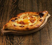 Хачапури по-аджарски