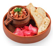 Лобио с беконом и капустой по-гурийски