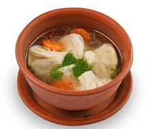 Суп с мини-хинкали