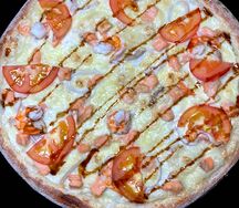 Пицца Дары моря с сырным бортиком