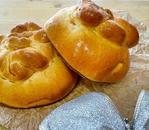 Пирожок с вишней