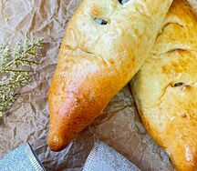 Пирожок с картошкой и грибами