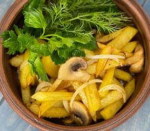 Жареный картофель с грибами