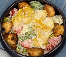 Салат Цезарь с курицей