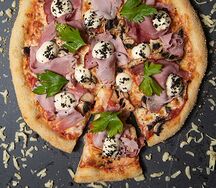 Пицца с бужениной и шампиньонами