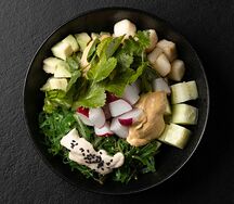 Поке с грушей и киноа