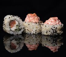 Роллы Запеченный копченый лосось