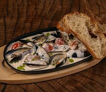 Мидии с белым вином