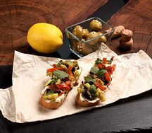Брускетты с овощами
