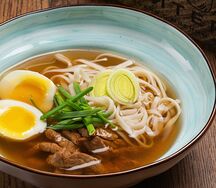 Рамен с томленой свининой