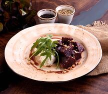 Салат из свеклы со сливочным сыром