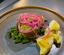 Томленые говяжьи щечки