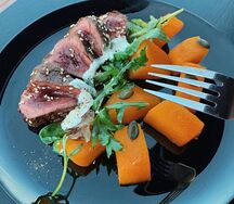 Говядина в соусе демиглас с тыквенным пюре