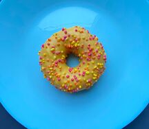 Донат Соленая карамель