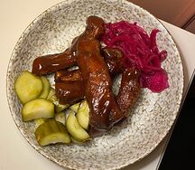 Томленые свиные ребра