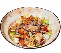 Салат с тунцом