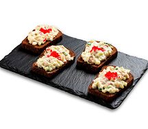 Форшмак на бородинском хлебе