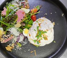 Салат с тунцом гриль