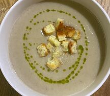 Крем-суп грибной с хрустящими гренками