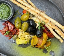 Сет из итальянских маринованных овощей