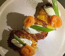 Драники картофельные с семгой и сырным кремом