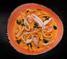 Паста с морепродуктами Классика на сливочной основе