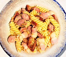 Паста с беконом и вялеными томатами