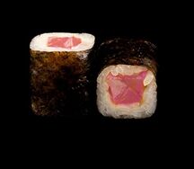 Ролл с тунцом