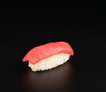 Суши с тунцом