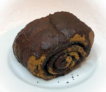 Улитка с маком