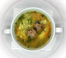 Суп рисовый с фрикадельками
