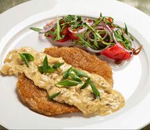 Свинина под белыми грибами