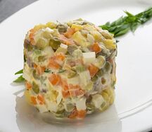 Оливье с говядиной