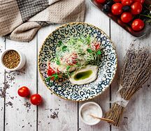 Салат из копченой курицы с соусом пармезан