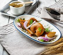Грузди с маслом или сметаной