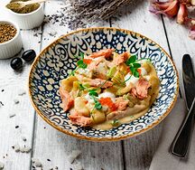 Картофельные галушки с лососем
