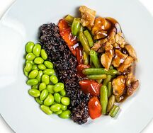 Боул с цыплёнком Терияки и овощами