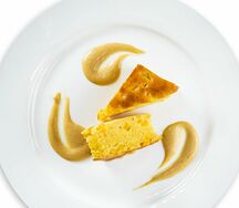 Пирог с персиками