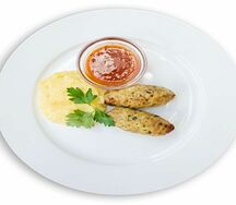 Люля-кебаб из цыпленка с картофельным пюре