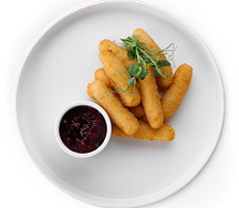 Сырные палочки с брусничным соусом
