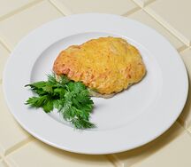 Курица с помидорами и сыром