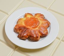 Пирожок с конфитюром из абрикоса