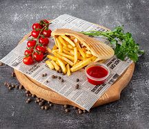 Гиро в булочке с курицей