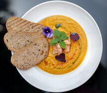 Крем-суп из тыквы с креветками