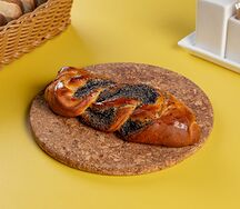 Булочка с маком