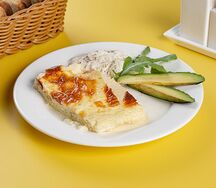 Омлет со страчателлой и авокадо