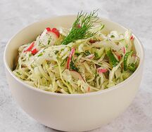 Салат из свежей капусты с редисом
