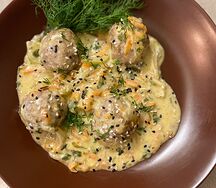 Фрикадельки в сливочном соусе