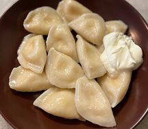 Вареники с картофелем и со сметаной 