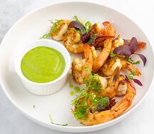 Креветки с соусом песто